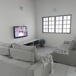 Linda Casa, 3 Quartos, Acomoda 10 Pessoas, Ha 1,5 Km Da Praia Da Enseada