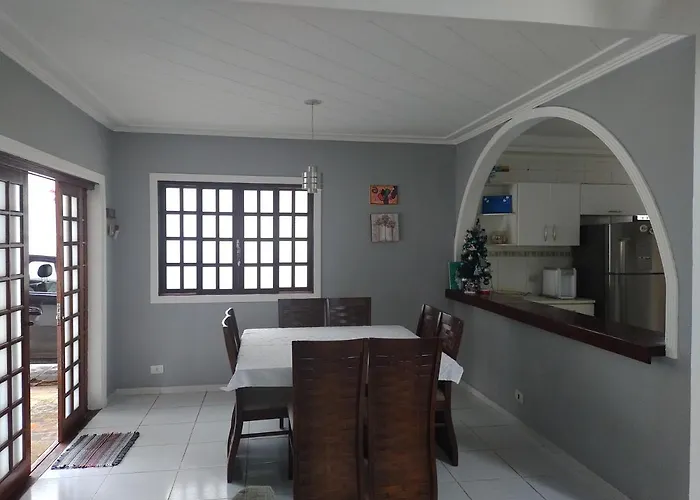 Linda Casa, 3 Quartos, Acomoda 10 Pessoas, Ha 1,5 Km Da Praia Da Enseada