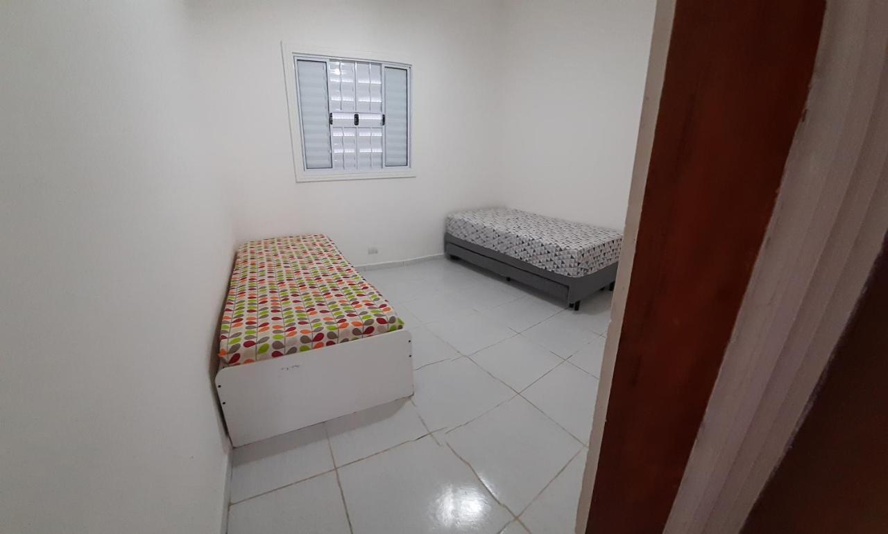 Linda Casa, 3 Quartos, Acomoda 10 Pessoas, Ha 1,5 Km Da Da Enseada Casa de férias Guarujá