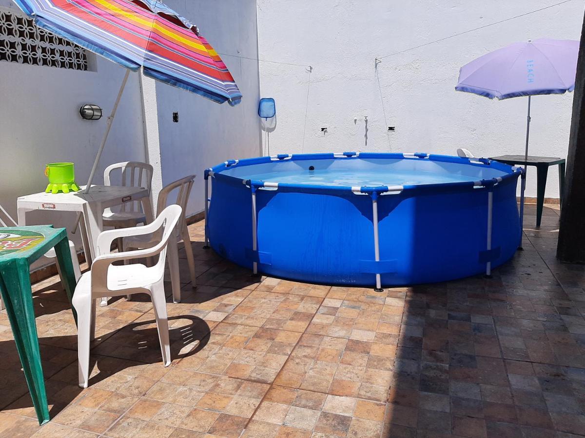 Casa de férias Linda Casa, 3 Quartos, Acomoda 10 Pessoas, Ha 1,5 Km Da Da Enseada